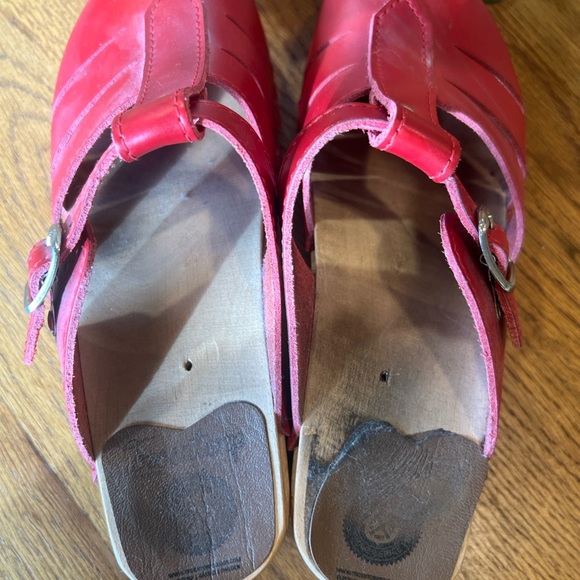 Troentorps red Mary Jane clog size 37 - Picture 2 of 7